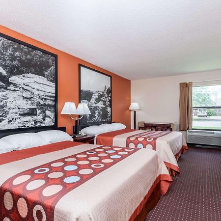 Super 8 By Wyndham Harrisburg Hotel Екстериор снимка
