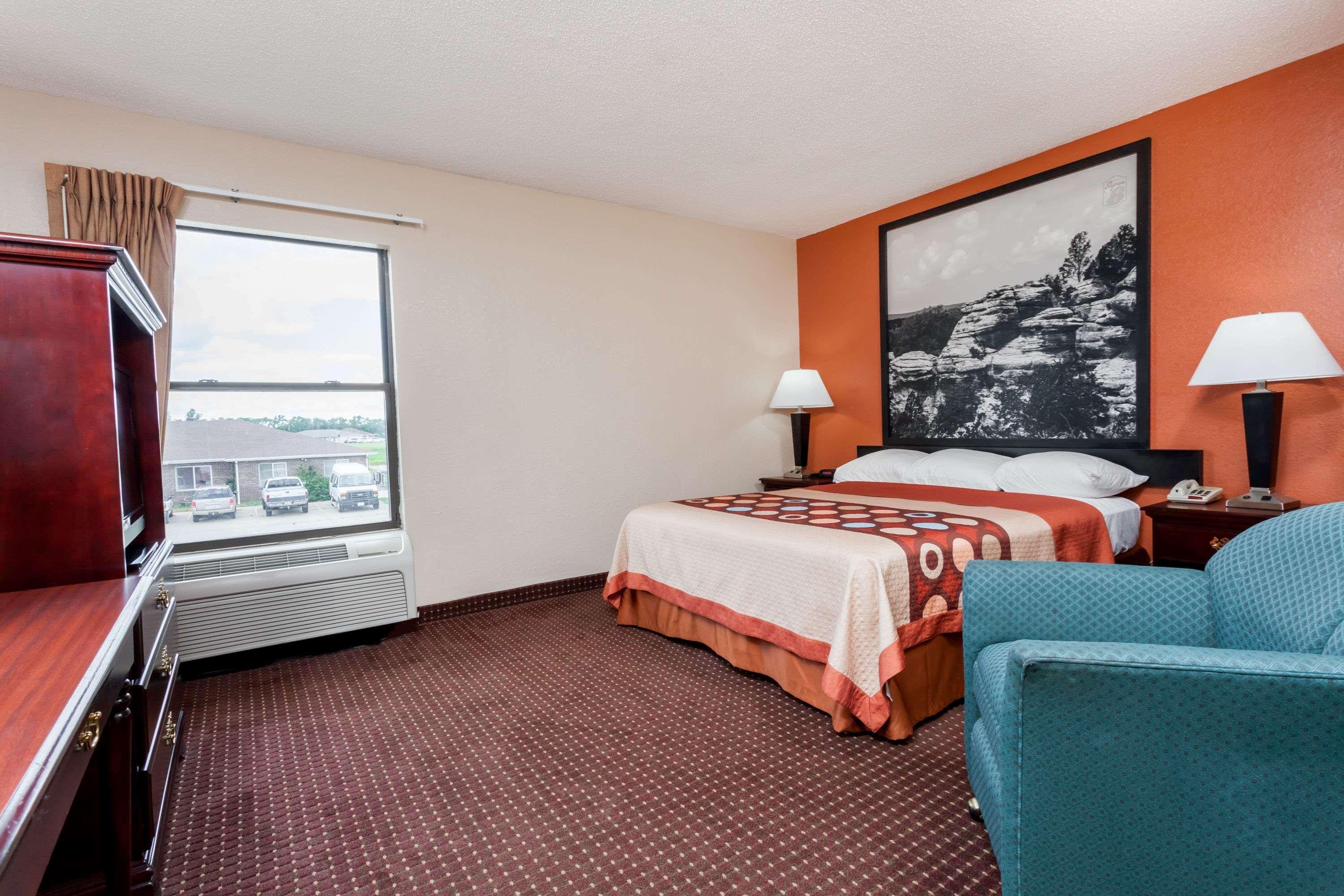 Super 8 By Wyndham Harrisburg Hotel Екстериор снимка