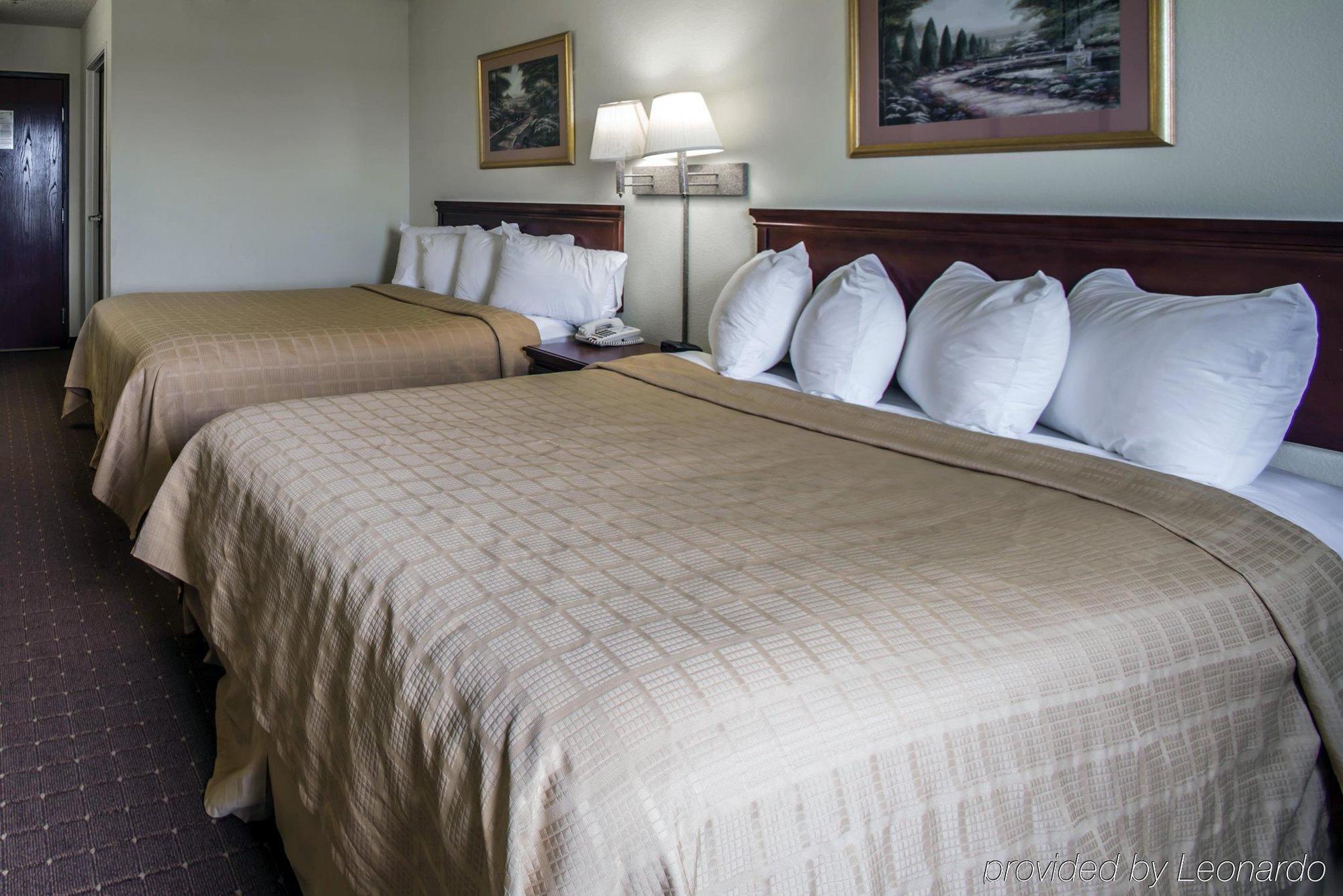 Super 8 By Wyndham Harrisburg Hotel Екстериор снимка