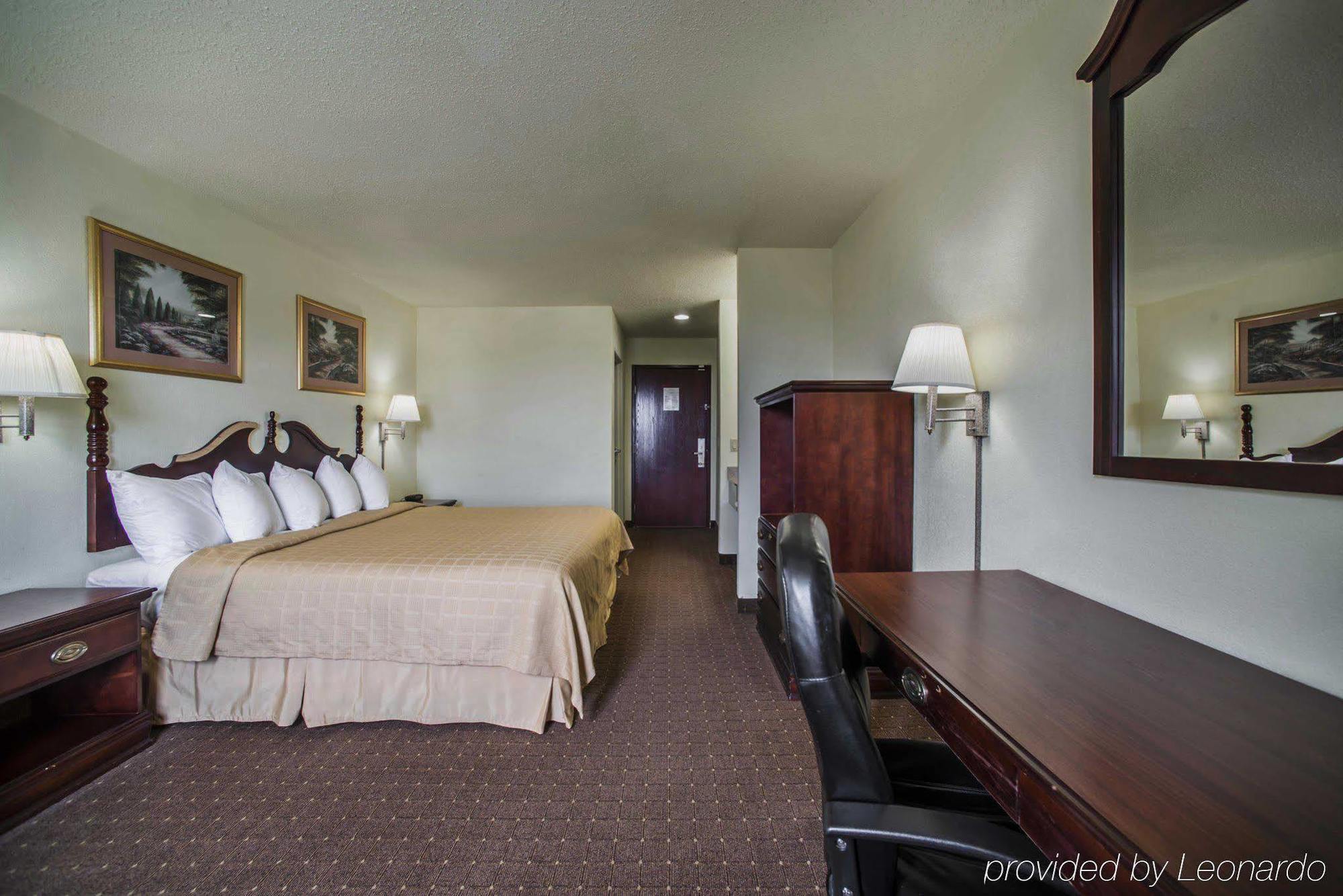 Super 8 By Wyndham Harrisburg Hotel Екстериор снимка