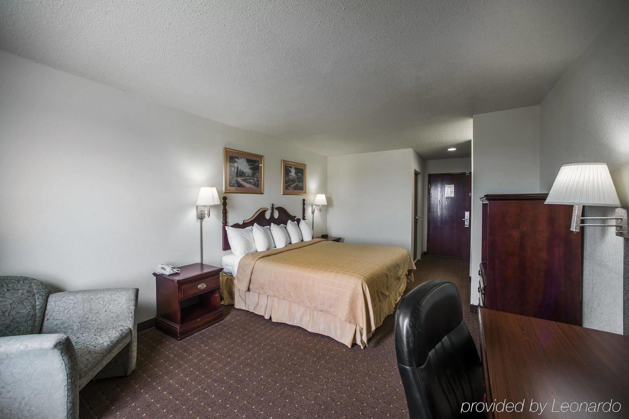Super 8 By Wyndham Harrisburg Hotel Екстериор снимка