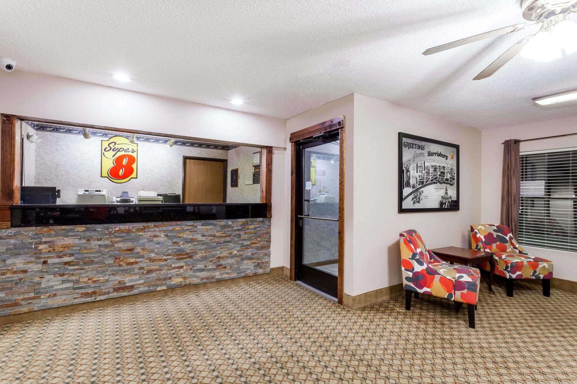Super 8 By Wyndham Harrisburg Hotel Екстериор снимка